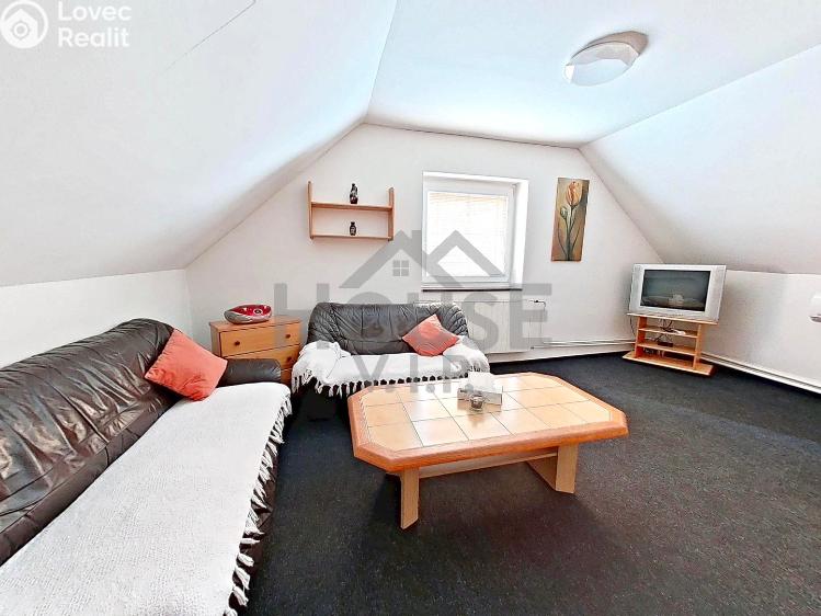 Prodej vícegeneračního domu Hýskov, Prostřední 73 č. 72