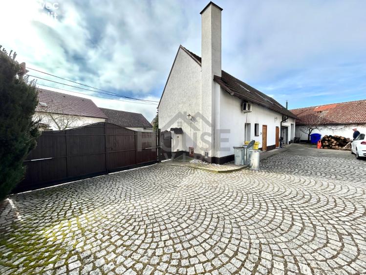 Prodej vícegeneračního domu Hýskov, Prostřední 73 č. 85