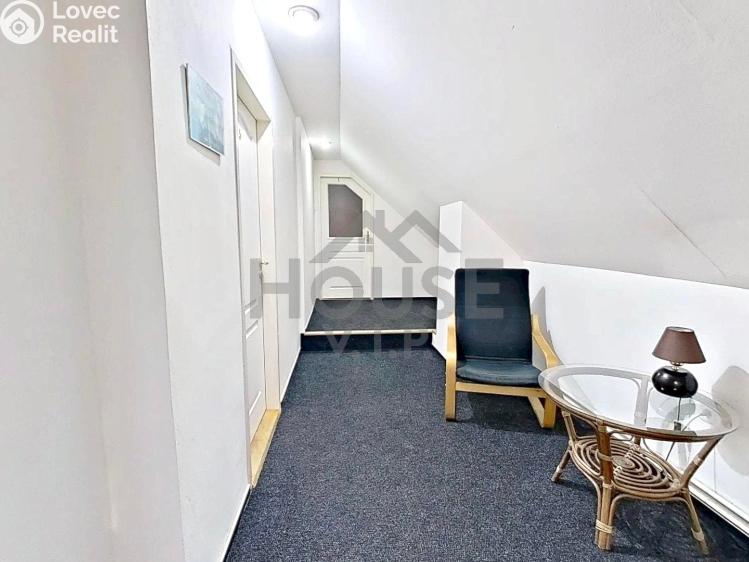 Продаж багатогенного будинку Hýskov, Prostřední 73 č. 43