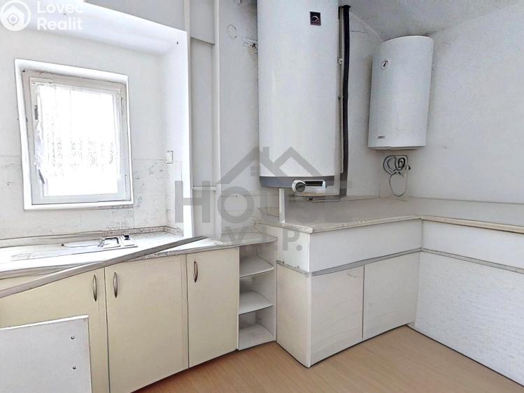 Продаж багатогенного будинку Hýskov, Prostřední 73 č. 66