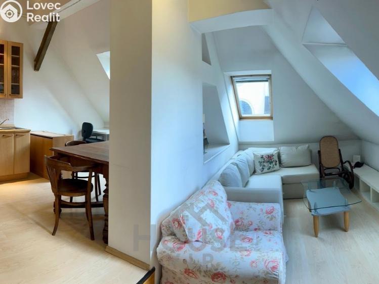 Sale apartment 2+KK Praha č. 5