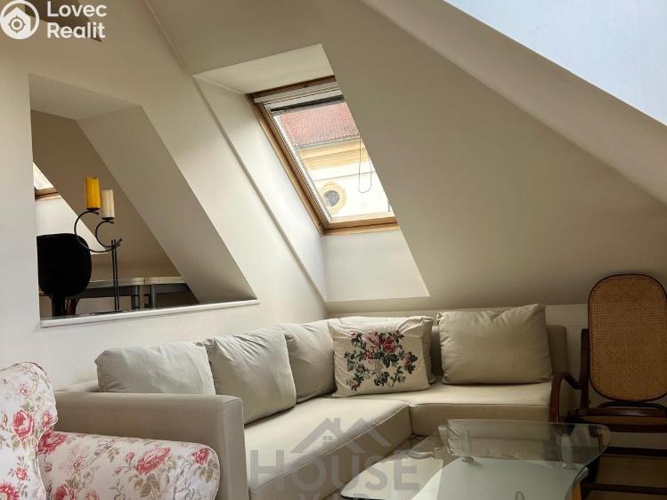 Sale apartment 2+KK Praha č. 8