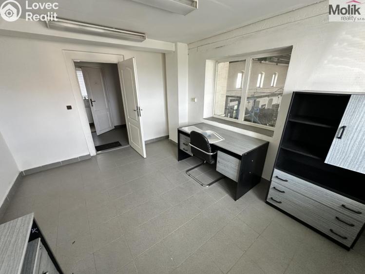 Prodej výrobní haly Hrob č. 15