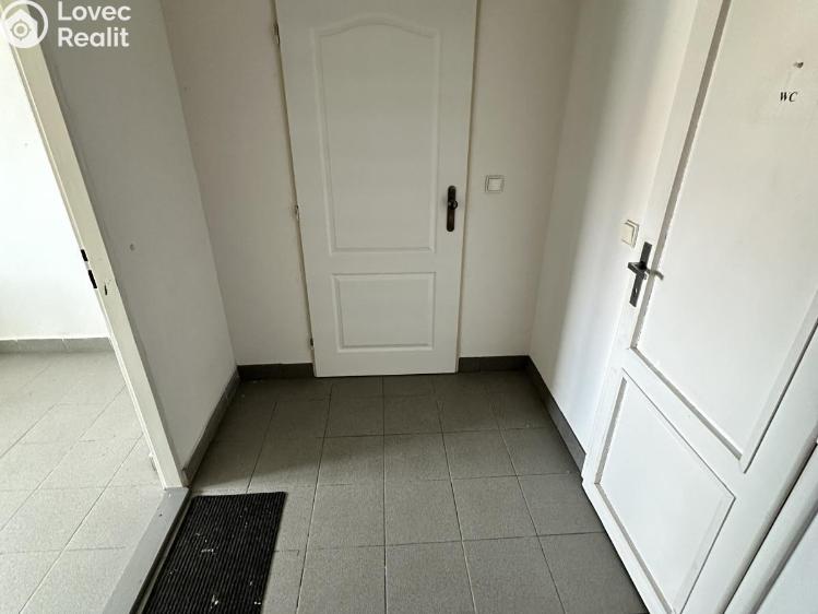 Prodej výrobní haly Hrob č. 17