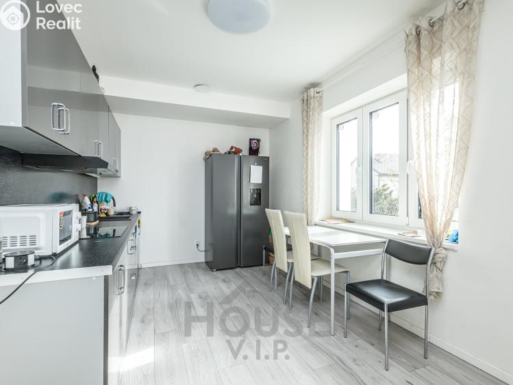 Sale multi-gen house Tuklaty, Na Rafandě č. 8