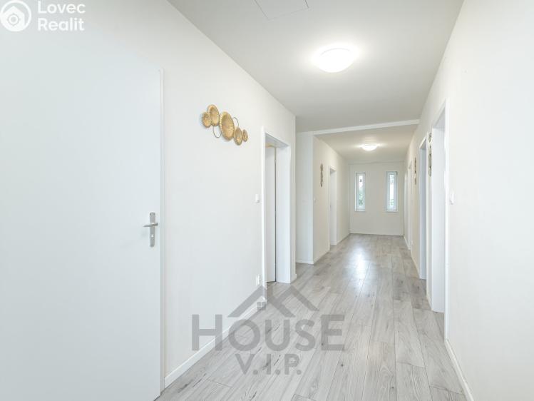 Sale multi-gen house Tuklaty, Na Rafandě č. 9