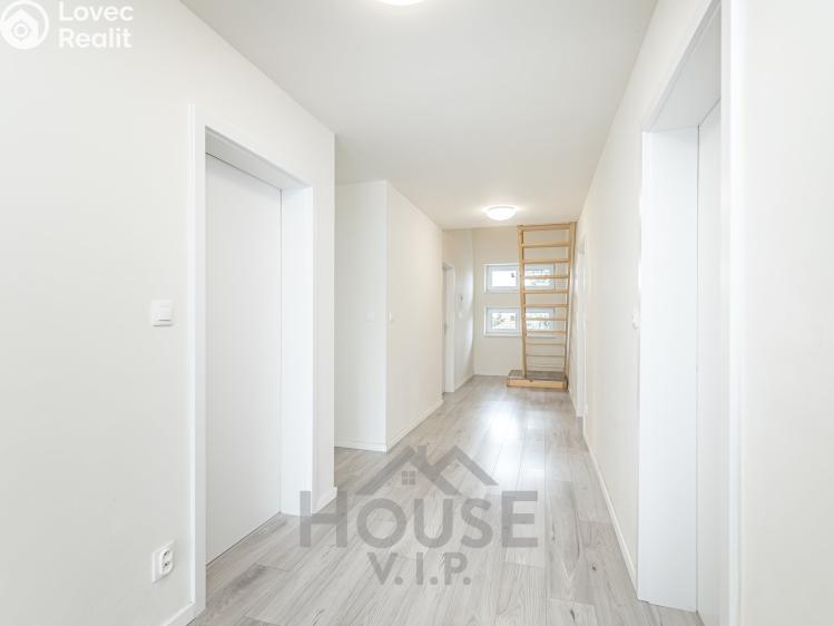 Sale multi-gen house Tuklaty, Na Rafandě č. 16