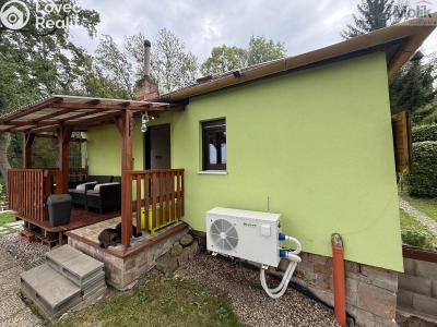 Sale hut Křesín č. 2