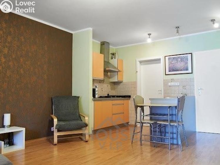 Продажа семейного дома Jenštejn, Hradní č. 4