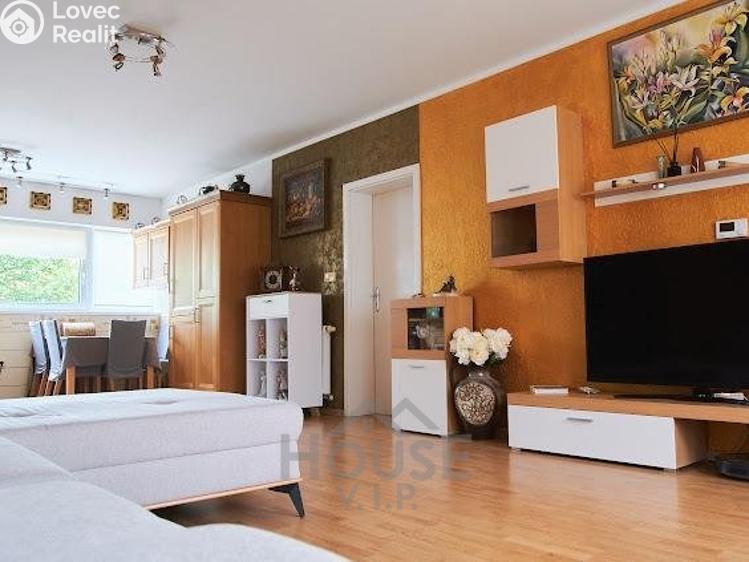 Продажа семейного дома Jenštejn, Hradní č. 12