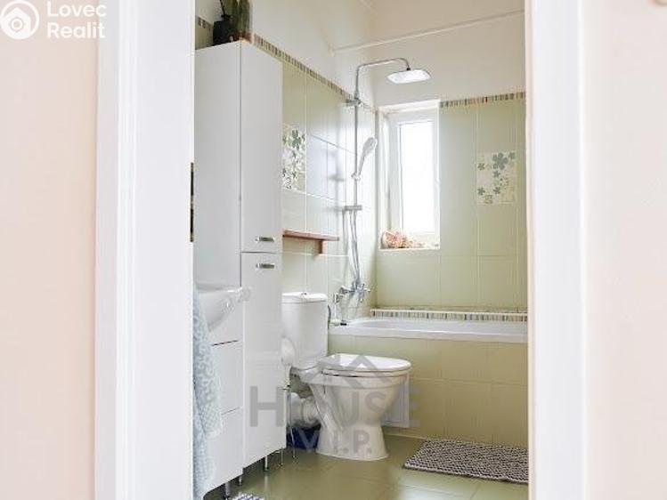 Продажа семейного дома Jenštejn, Hradní č. 19