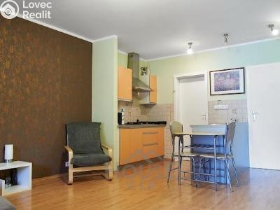 Sale family house Jenštejn, Hradní č. 4