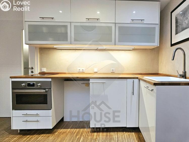 Продажа квартиры 1+KK Praha, V Zámcích č. 16