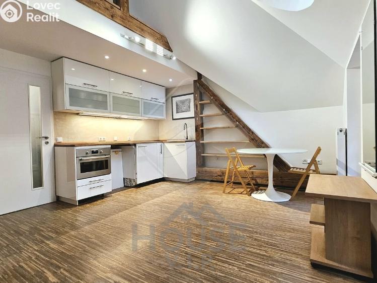 Продажа квартиры 1+KK Praha, V Zámcích č. 1