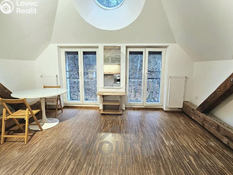 Продажа квартиры 1+KK Praha, V Zámcích č. 3