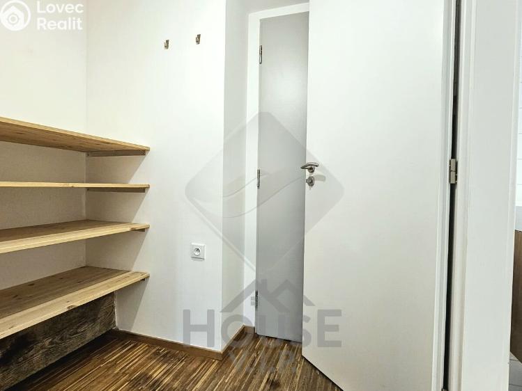 Продажа квартиры 1+KK Praha, V Zámcích č. 6