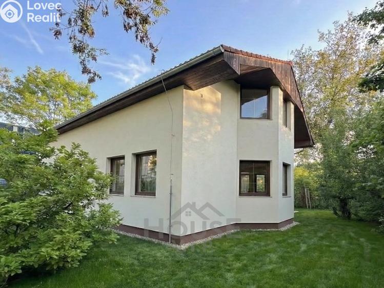 Продаж сімейного будинку Praha, Bělehradská č. 4