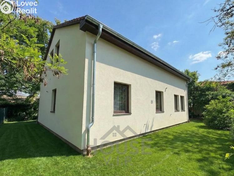 Продаж сімейного будинку Praha, Bělehradská č. 5