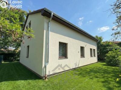 Продаж сімейного будинку Praha, Bělehradská č. 5