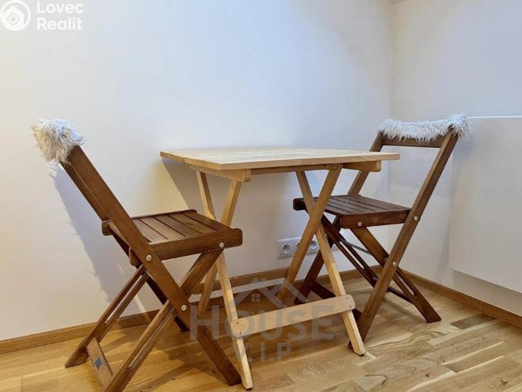 Pronájem bytu 1+KK Praha, Tyršova č. 8