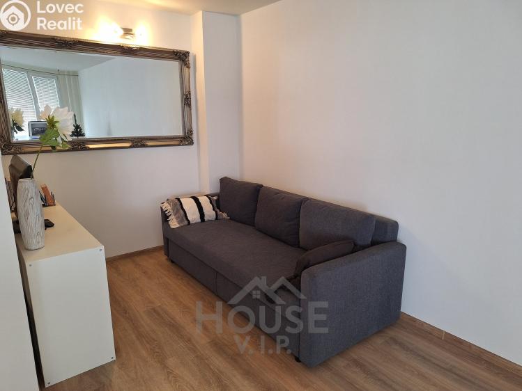 Pronájem bytu 4+KK Praha, Kazašská č. 10