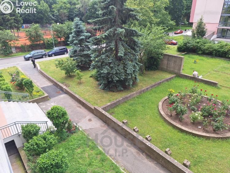 Pronájem bytu 4+KK Praha, Kazašská č. 23