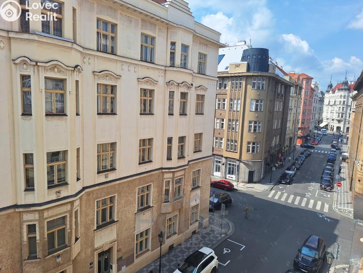 Prodej bytu 2+1 Praha, Bílkova č. 24