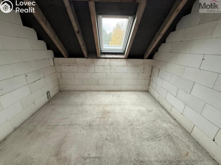 Sale family house Nové Mitrovice č. 9