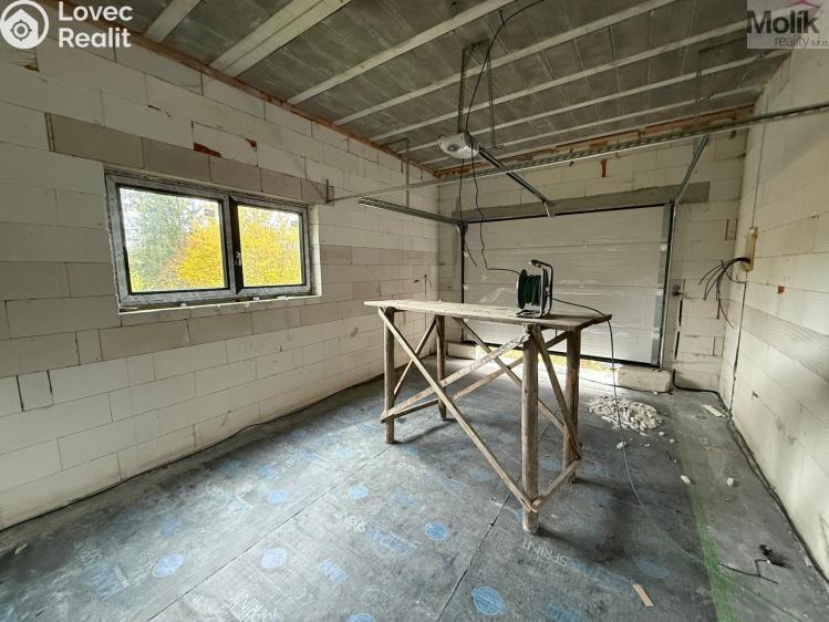 Sale family house Nové Mitrovice č. 10