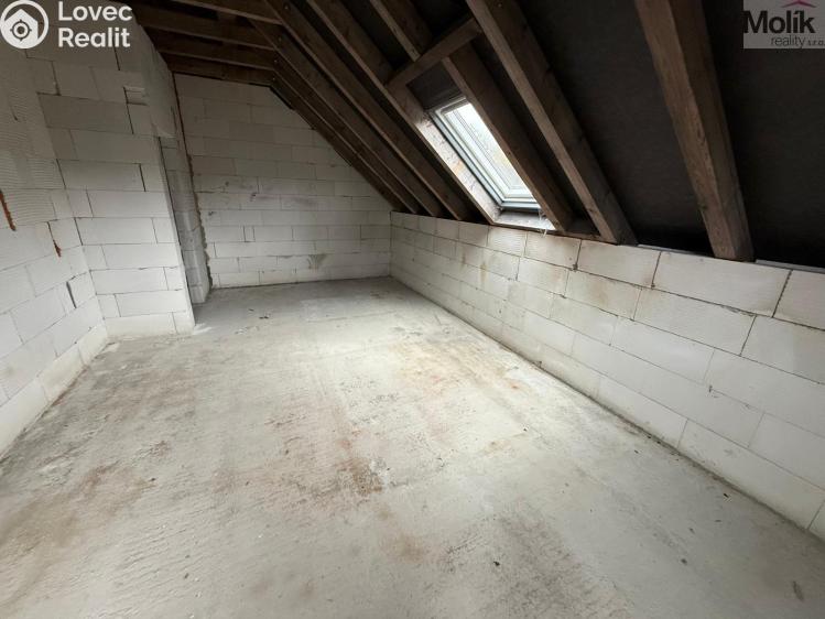 Sale family house Nové Mitrovice č. 12