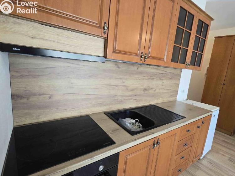 Prodej bytu 1+KK Drač č. 11