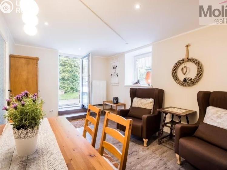 Sale multi-gen house Jonsdorf č. 3