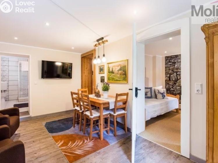 Sale multi-gen house Jonsdorf č. 15