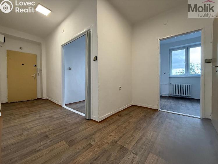 Rent apartment 2+1 Most, Vítězslava Nezvala č. 12