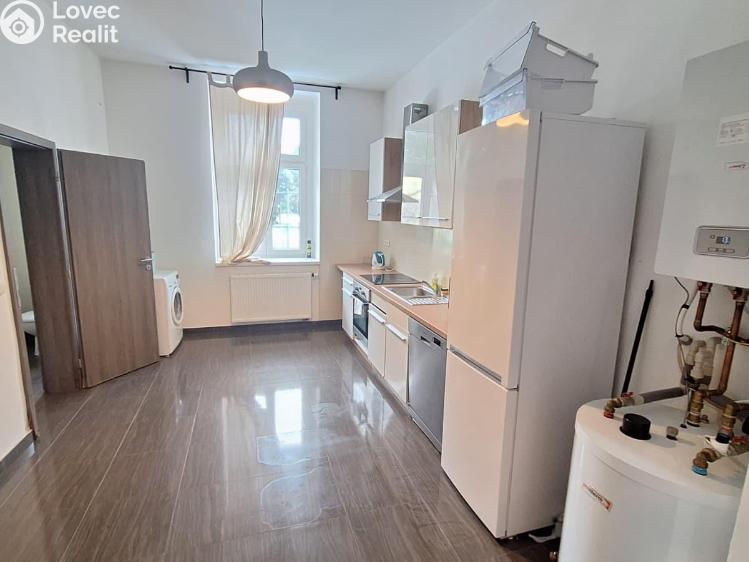 Prodej bytu 3+1 Teplice, Zeyerovo náměstí 1298/4 č. 8