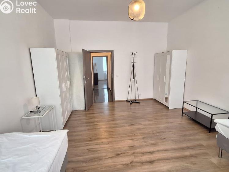 Prodej bytu 3+1 Teplice, Zeyerovo náměstí 1298/4 č. 12