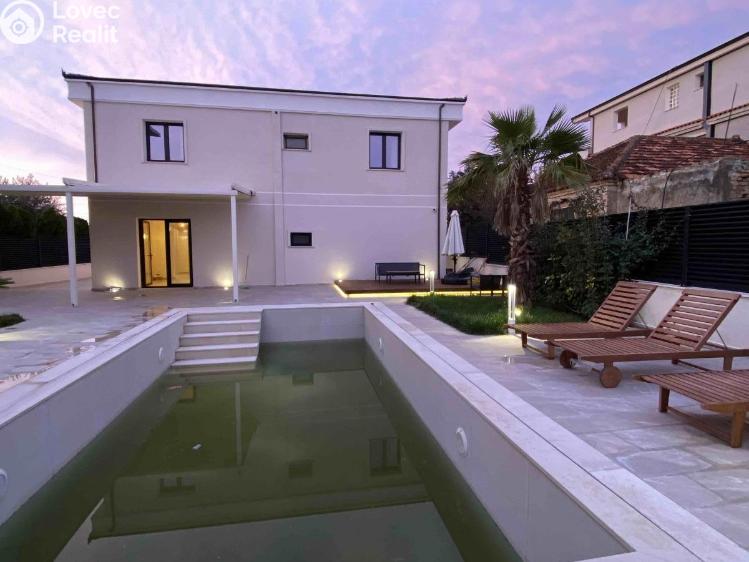 Sale villa Spille č. 18