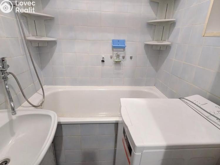 Rent apartment 2+1 Bílina, M. Švabinského 660 č. 11