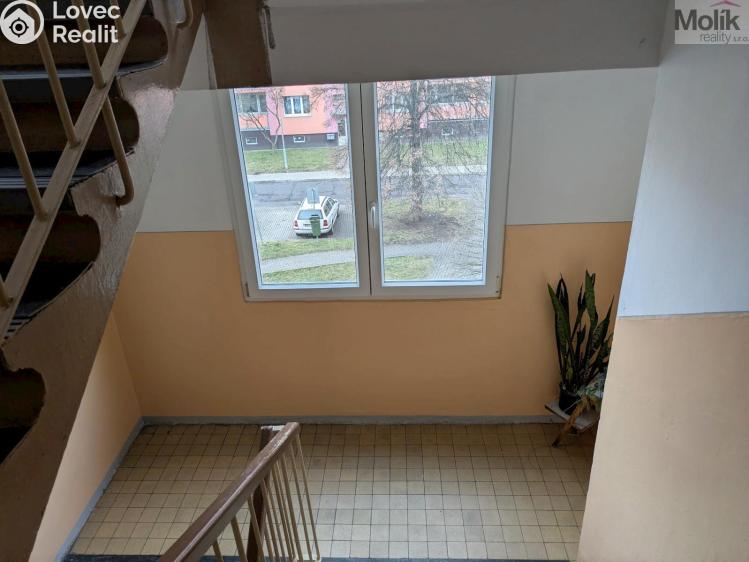 Rent apartment 2+1 Bílina, M. Švabinského 660 č. 14