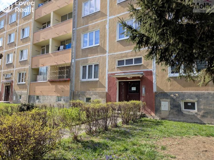 Rent apartment 2+1 Bílina, M. Švabinského 660 č. 19