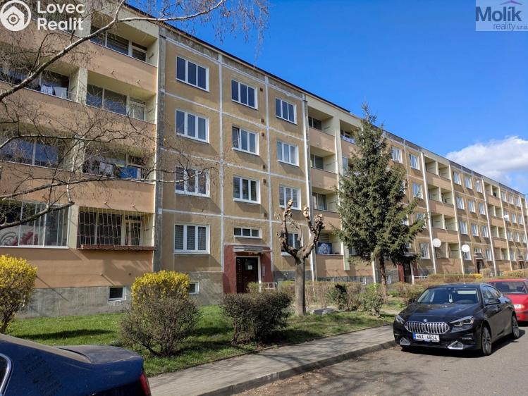 Rent apartment 2+1 Bílina, M. Švabinského 660 č. 22