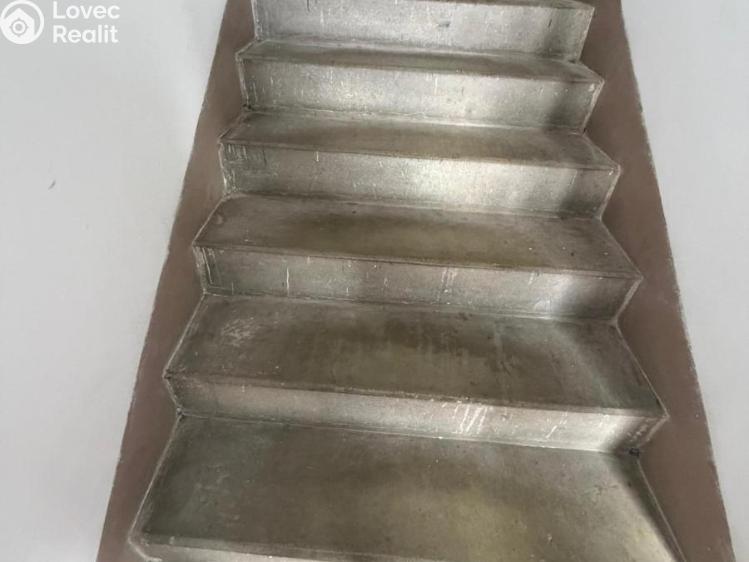 Prodej bytu 4+1 Chomutov, Školní č. 9