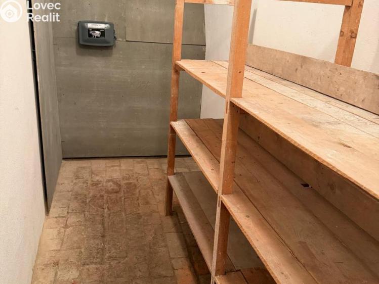 Prodej bytu 4+1 Chomutov, Školní č. 24