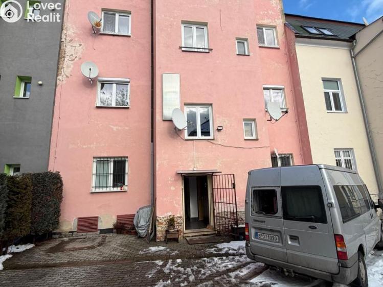 Prodej bytu 4+1 Chomutov, Školní č. 25