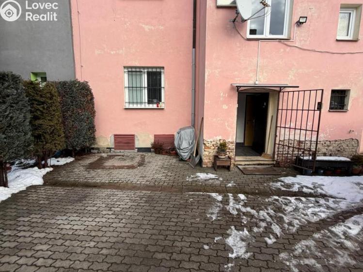 Prodej bytu 4+1 Chomutov, Školní č. 26