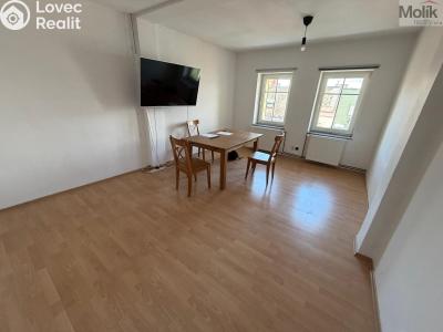 Prodej bytu 4+1 Chomutov, Školní č. 4