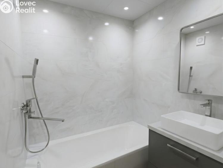 Prodej bytu 3+1 Teplice, Gagarinova 1428 č. 22