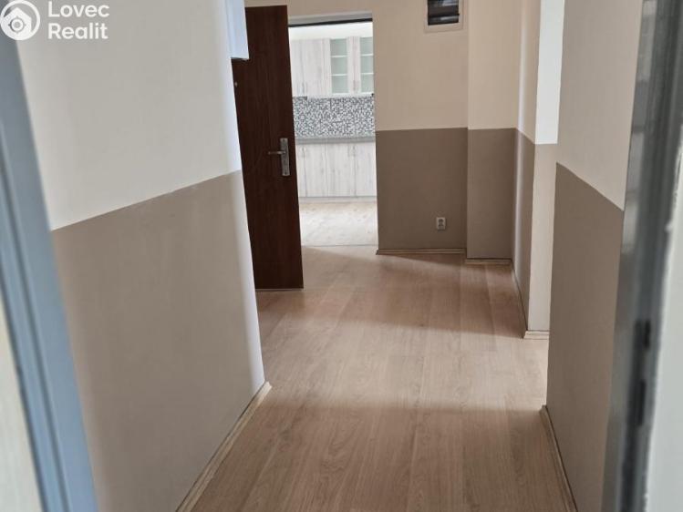 Rent apartment 3+1 Lom, nám. Republiky č. 16