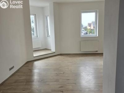 Rent apartment 3+1 Lom, nám. Republiky č. 5