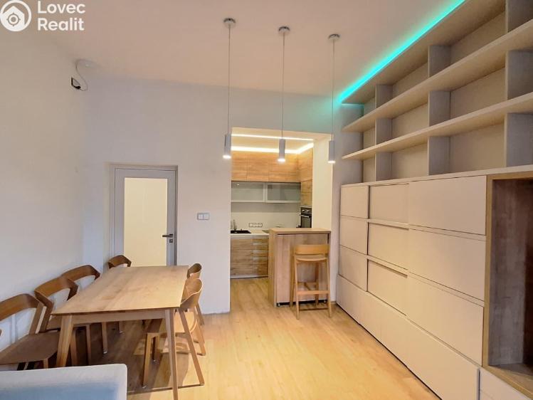 Sale family house Teplice, Laubeho náměstí 316/14 č. 9